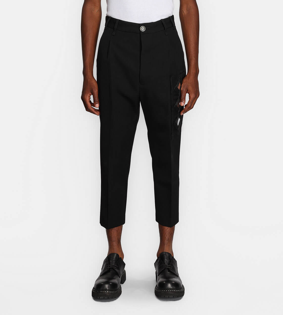 Buy online Black Solid Straight Tapered Pant from Skirts, tapered